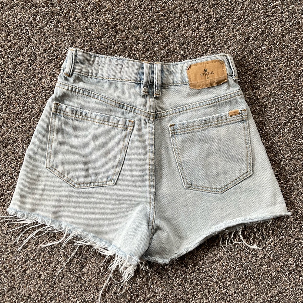 Women’s Thrills Denim Shorts - Picture 2 of 2